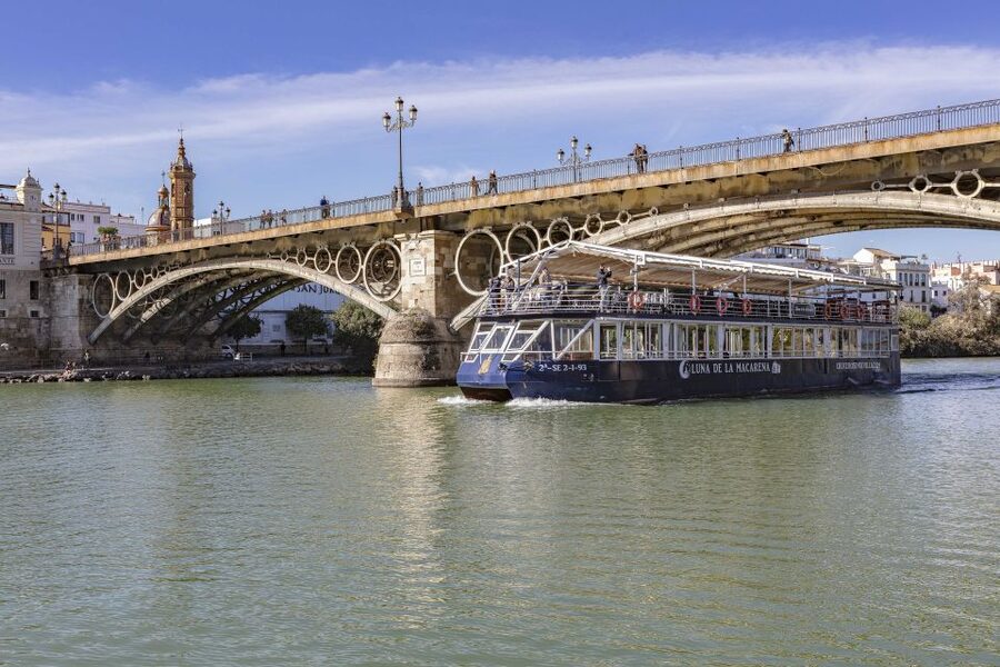 Seville: Panoramic Cruise, Hop-On-Hop-Off Bus & Walking Tour - Is $45 a good value?