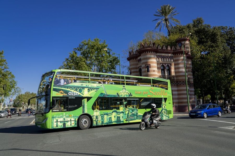 Seville: Panoramic Cruise, Hop-On-Hop-Off Bus & Walking Tour - Start at Torre del Oro and get your ticket sorted