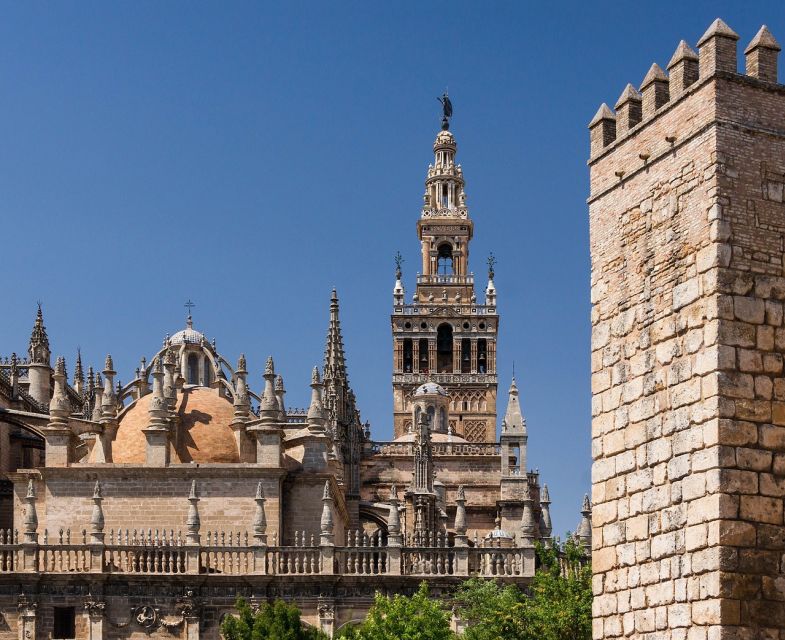 Seville: Small-Group City Highlights Walking Tour - María Luisa Park and the walk toward Plaza de España