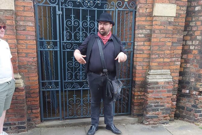 Shadows of York: Ghost Walk and Horrible History. - The stories, humour, and theatrical delivery