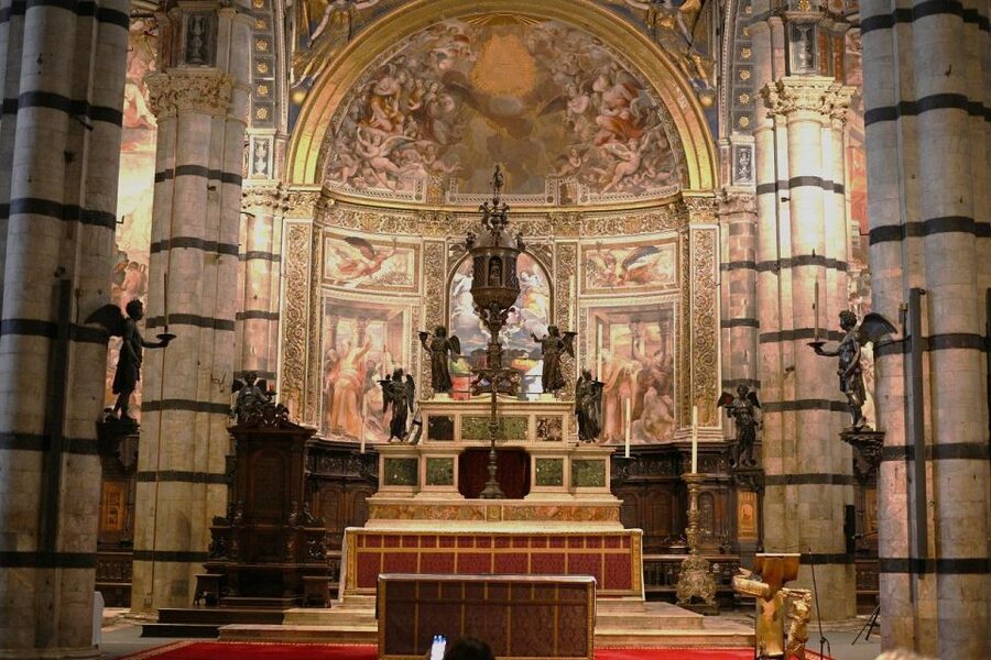 Siena Walking Tour with Cathedral and Crypt & Museum Option - Key things to know before booking
