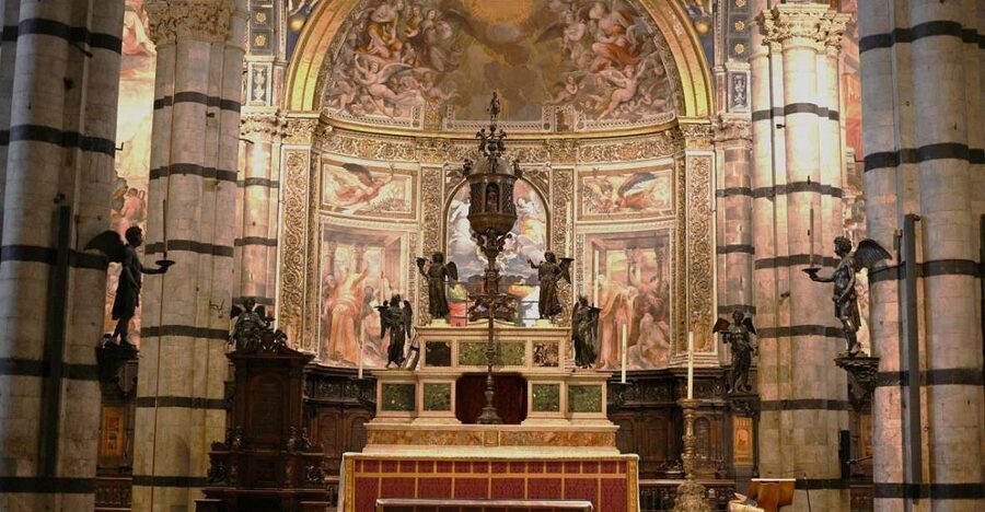 Siena Walking Tour with Cathedral and Crypt & Museum Option - Starting beneath the tree at Piazza San Domenico