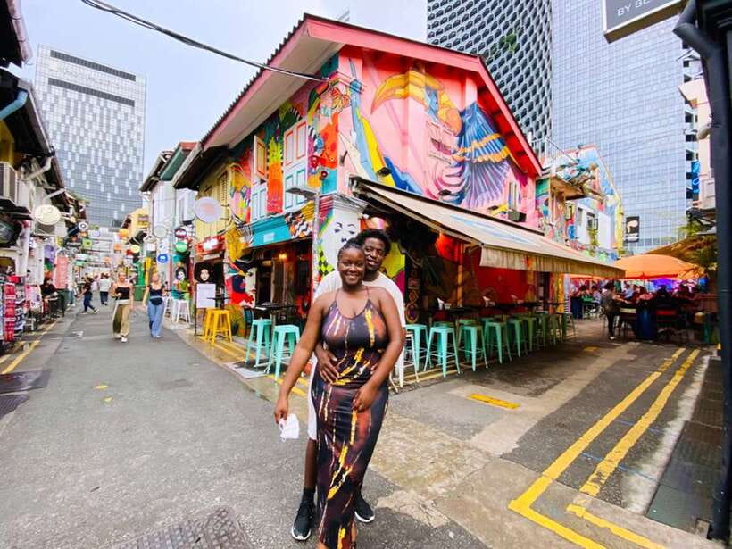 Singapore: Chinatown and Little India Guided Walking Tour - Walking, weather, and using public transport
