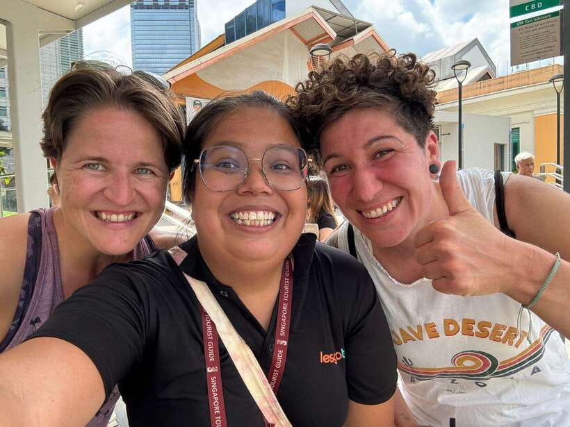 Singapore: Chinatown and Little India Guided Walking Tour - Should you book the Singapore cultural districts walk?