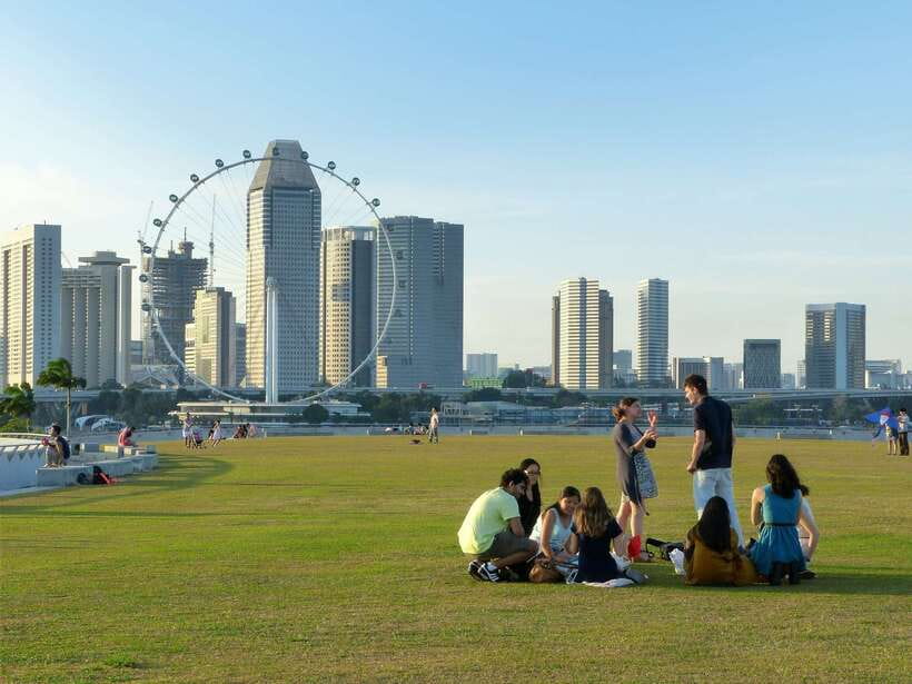 Singapore: Private Walking Tour with a Local - Why a private local walk works so well in Singapore