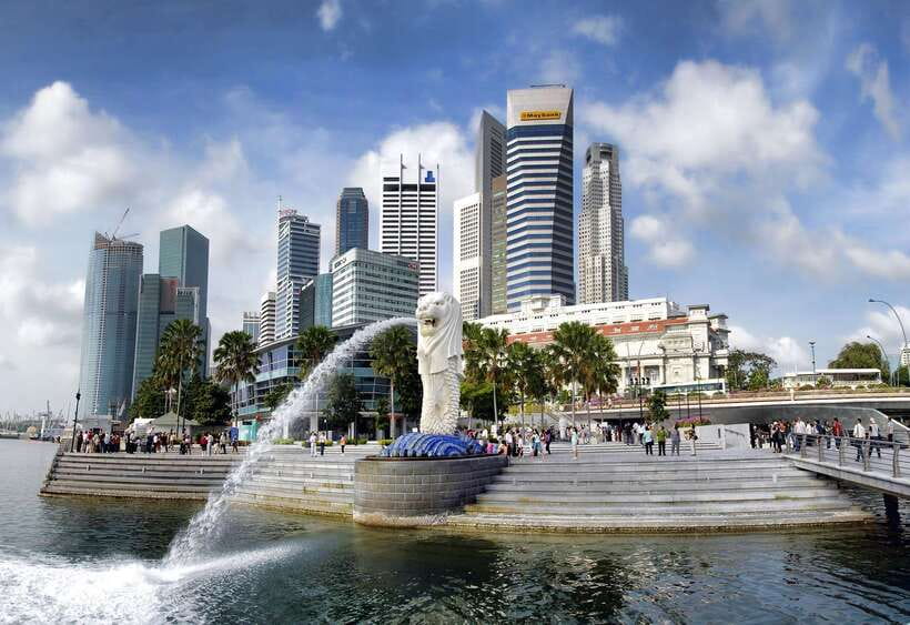 Singapore: Private Walking Tour with a Local - Choosing between three, four, and eight hours