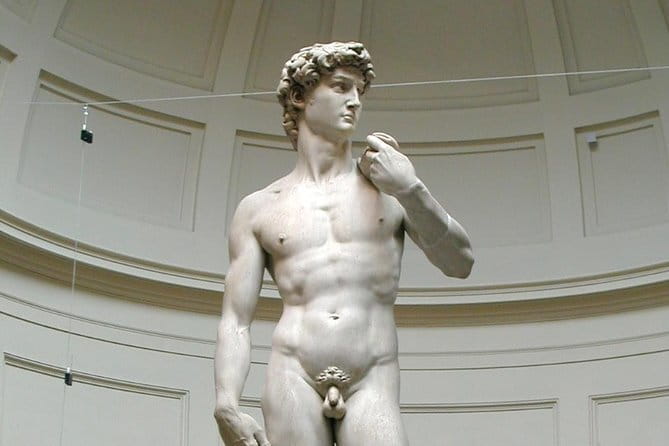 Skip-the-Line Florence Highlights and David Walking Tour - Palazzo Strozzi and Via Tornabuoni