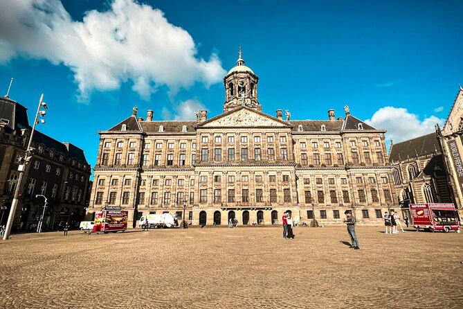 Small Group Walking Tour - Hello Amsterdam - Keizersgracht and the Dutch family way of life