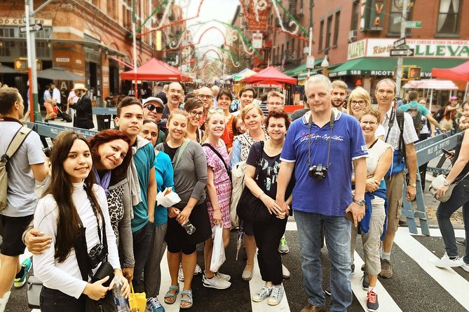 SoHo, Little Italy, and Chinatown Walking Tour in New York - The guides shape the experience