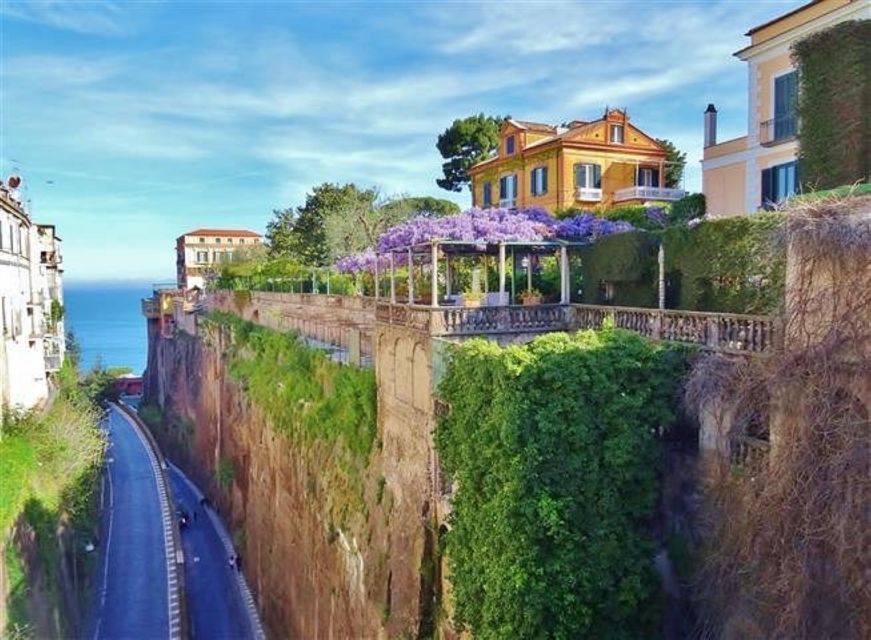Sorrento: Guided Walking Tour & Limoncello Tasting - Starting at Piccadilly Pub on Via Fuorimura