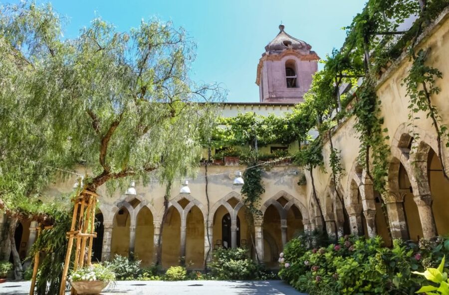 Sorrento: Guided Walking Tour & Limoncello Tasting - Via San Cesareo and the old center