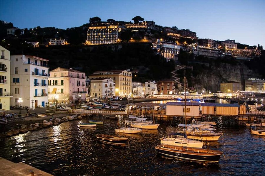 Sorrento: Sunset City Walking Tour with Limoncello Tasting - Why this tour works as your first evening in Sorrento