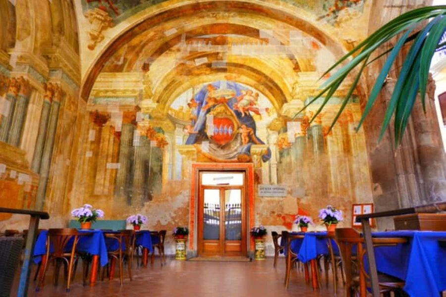Sorrento: Sunset City Walking Tour with Limoncello Tasting - Sedil Dominova, an old civic meeting place