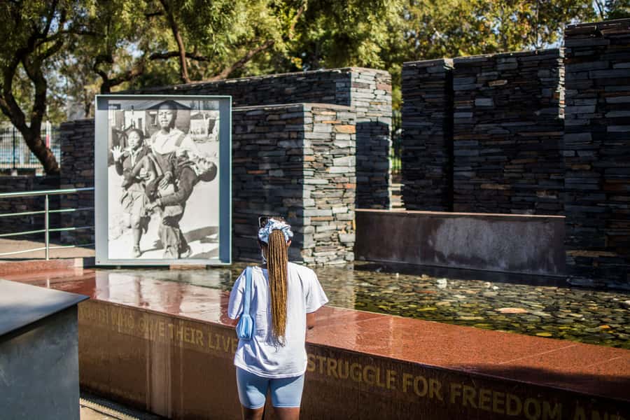 Soweto: Walking Tour with a Local Guide and Lunch - Nomzamo Park and the difficult side of Soweto