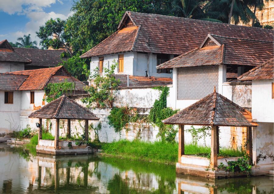 Spiritual Walk Tour Trivandrum (Guided Walking Experience) - Starting at East Fort and entering the old city