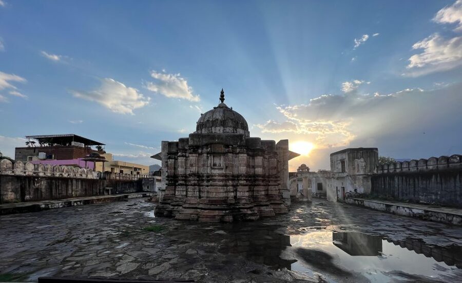 Spiritual Walking tour with Puja Ceremony -The Pushkar Route - Brahma Temple, the heart of the route