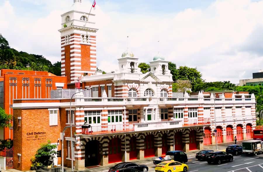 Splendour of Colonial Singapore Walking Tour with Lunch - The Arts House and Victoria Theatre show the civic district’s public life