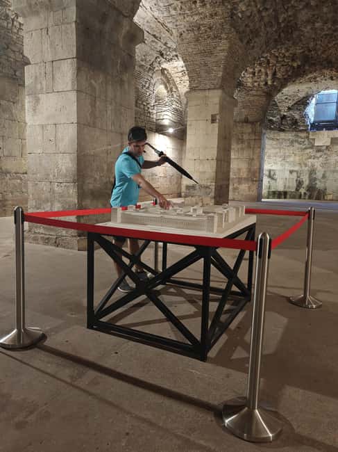 Split: City Walking Tour w/ Game of Thrones Locations - From the City Museum to the Iron Throne