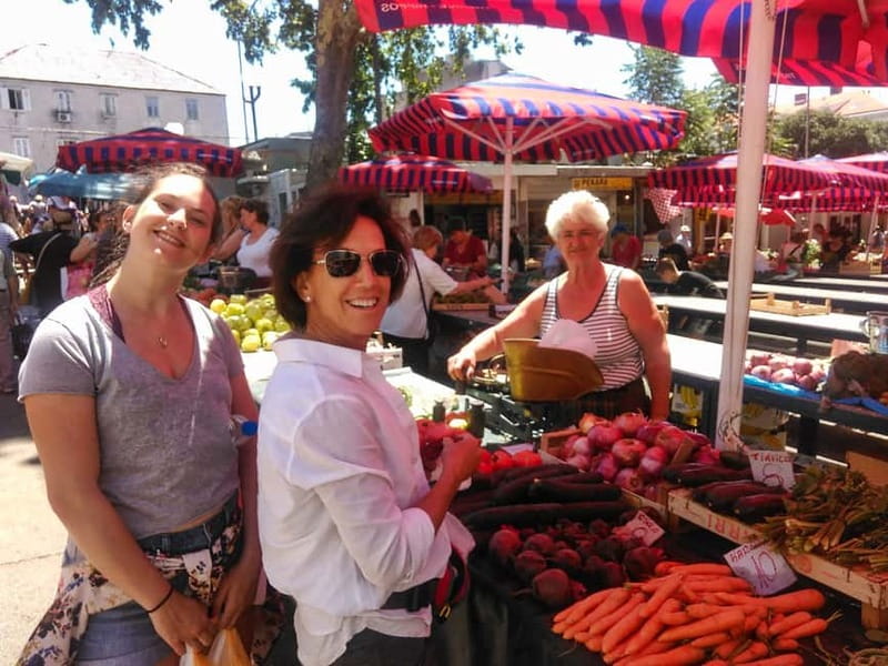 Split: Food Tasting Walking Tour - Starting at the Golden Gate and Gregory of Nin