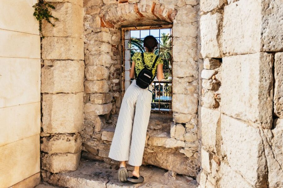 Split: Old Town and Diocletian Palace Walking Tour - Reading the Roman Palace at the Peristyle