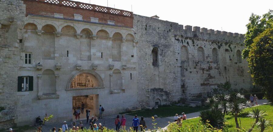 Split: Walking tour of Split with a 'Magister' of History - Key points to know before you book
