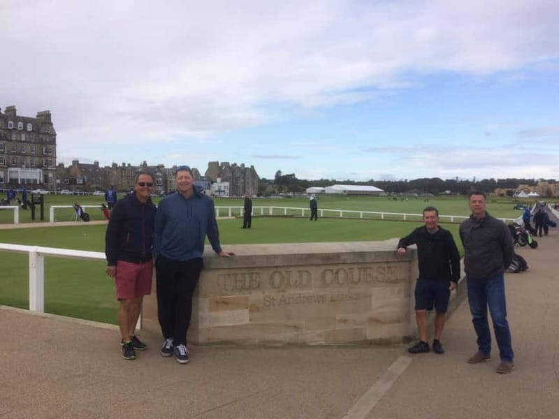 St Andrews: Top Sights Guided Walking Tour - Hamish McHamish, the Town Hall, and local character
