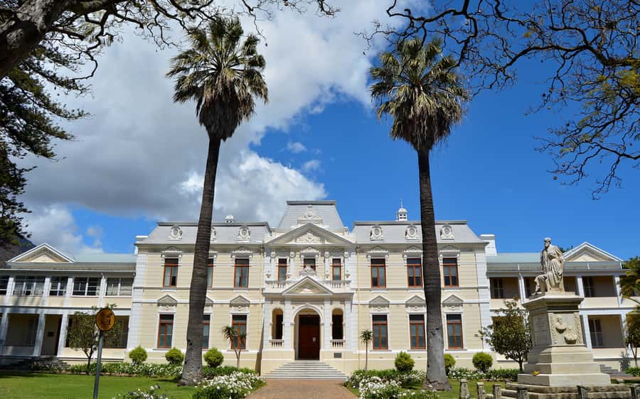 Stellenbosch: Guided Historical Walking Tour - Oak avenues and the Mill Stream