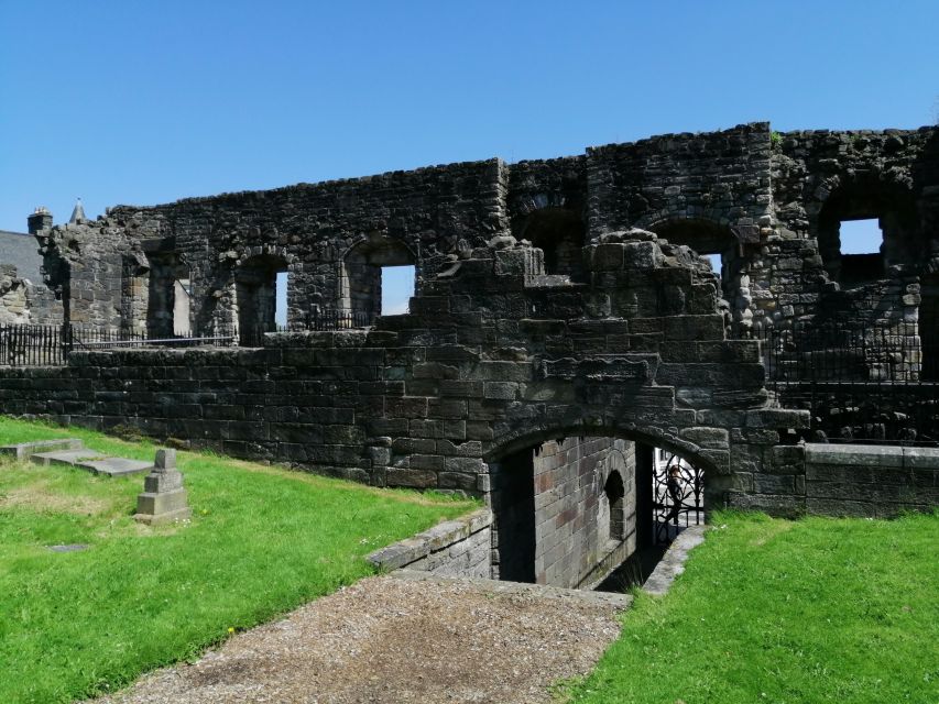 Stirling: Daily Guided Walking Tour with a Local Guide - The Tolbooth and the civic life of Stirling