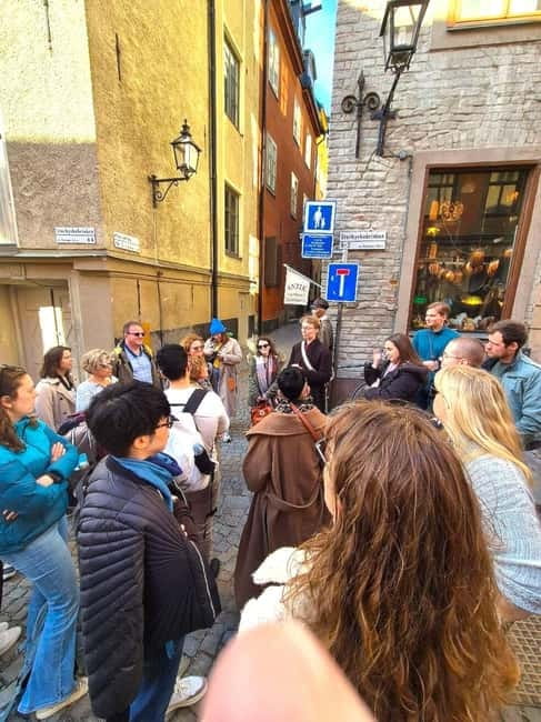 Stockholm Gamla Stan: Old Town Walking Tour with Local Guide - Key points at a glance