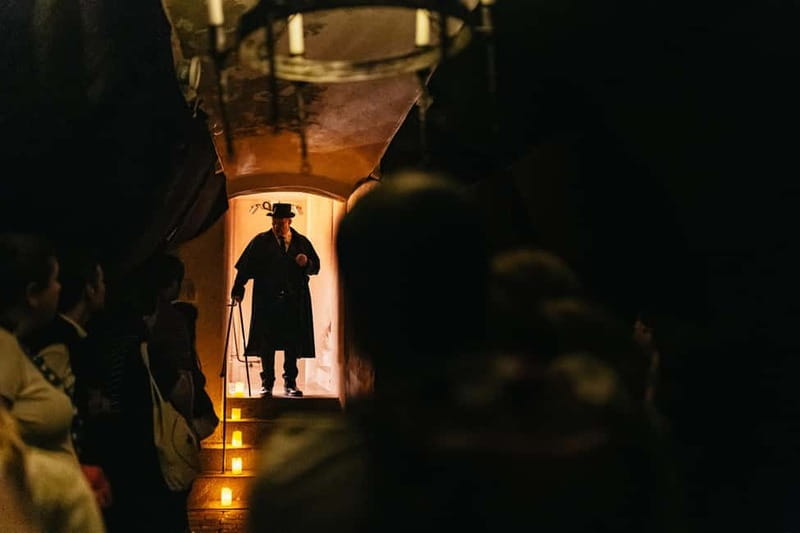 Stockholm: Ghost Walk and Historical Tour - A guide-led show rather than a formal lecture