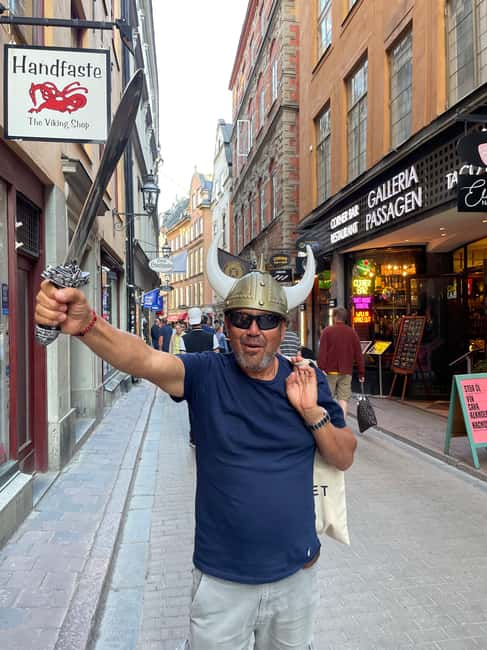 Stockholm: Guided Historic Old Town Walking Tour with Local - Key points at a glance