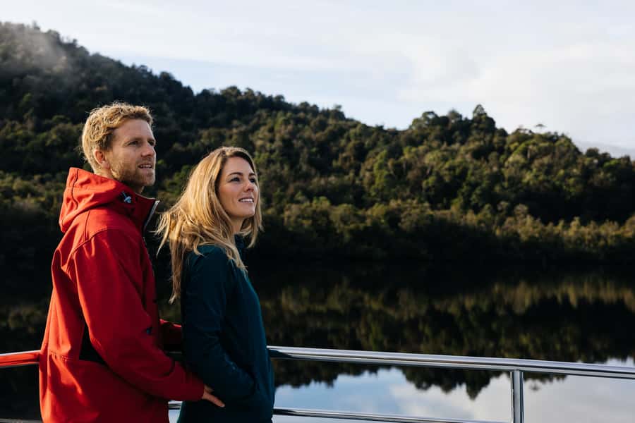 Strahan: Gordon River Cruise with Lunch & Sarah Island Walk - Starting in Strahan at the edge of Macquarie Harbour