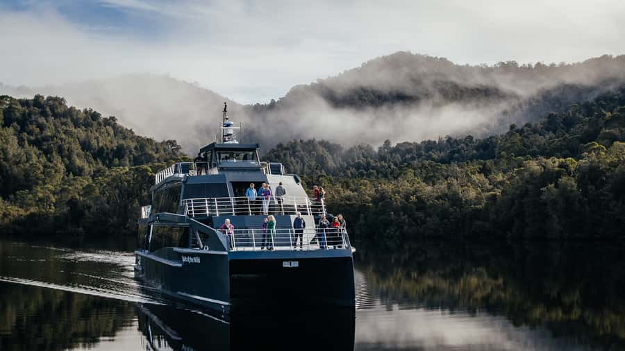 Strahan: Gordon River Cruise with Lunch & Sarah Island Walk - The Gordon River: quiet water and famous reflections
