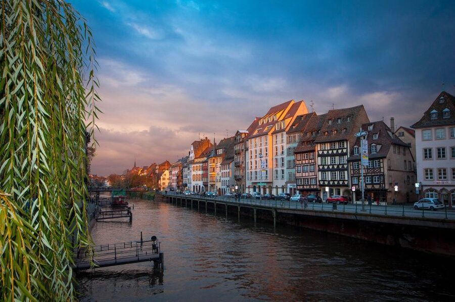 Strasbourg: Private Walking Tour of the Historical Center - Meeting Notre-Dame from the outside
