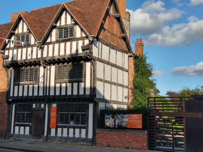 Stratford-Upon-Avon: The Famous Walk Talk Show - Key things to know before you book