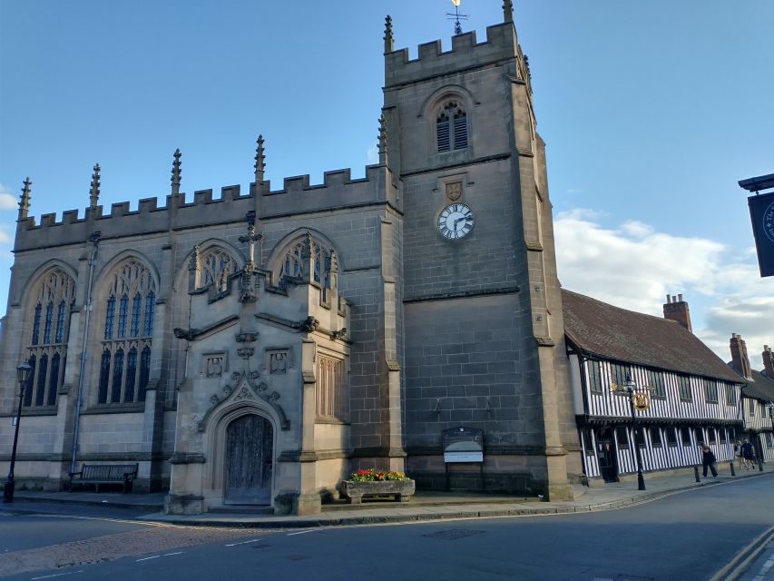 Stratford-Upon-Avon: The Famous Walk Talk Show - Bell Court and the Tudor town