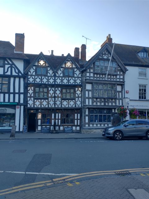 Stratford-Upon-Avon: The Famous Walk Talk Show - History Corner and John Harvard’s birthplace