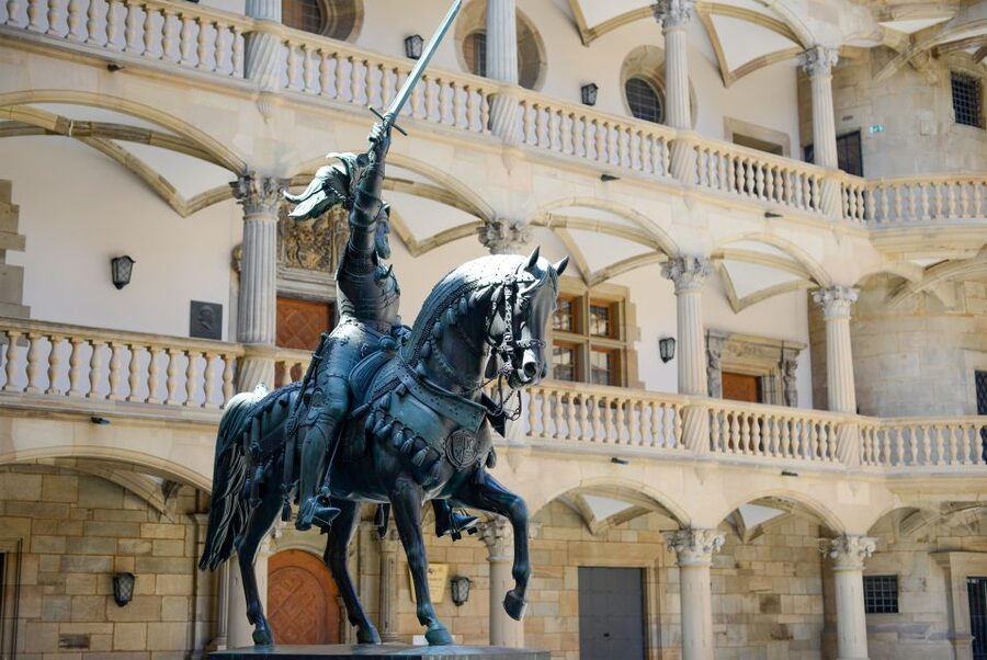 Stuttgart: Old Town Highlights Guided Walking Tour - The culture mile and museum choices
