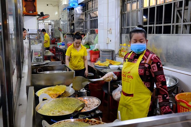 Super Niche Walking Street Food Tour in Ho Chi Minh City - The food: variety matters more than one signature dish