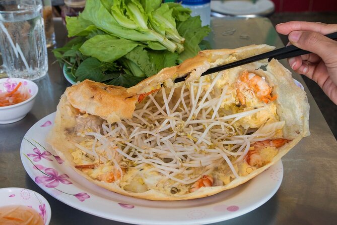 Super Niche Walking Street Food Tour in Ho Chi Minh City - Crossing streets, using taxis, and keeping comfortable