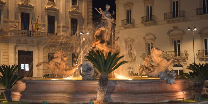 Syracuse: Ortigia and Neapolis Guided Walking Tour - Who will enjoy this most