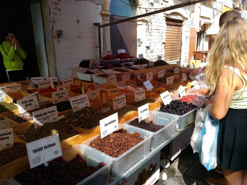 Syracuse: Ortigia Private Walking Tour - What the two-hour format gives you