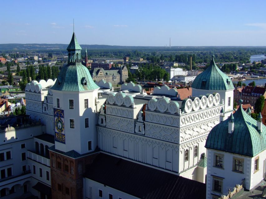 Szczecin: Old Town Highlights Private Walking Tour - Following the medieval route through the Old Town