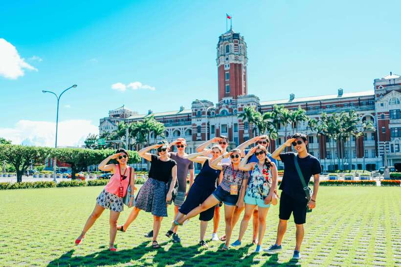 Taipei: Old Town Walking Tour - 228 Peace Memorial Park and a difficult chapter