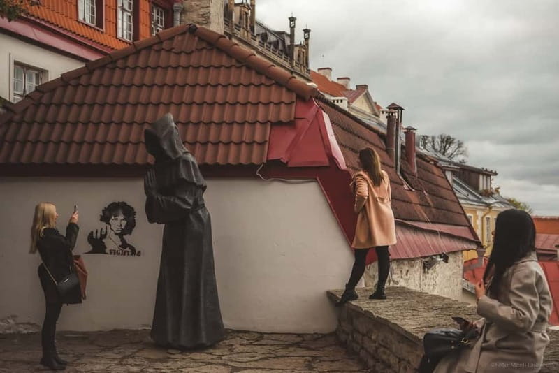 Tallinn: 1.5-Hour Old Town Walking Tour - Starting in Tallinn’s medieval heart