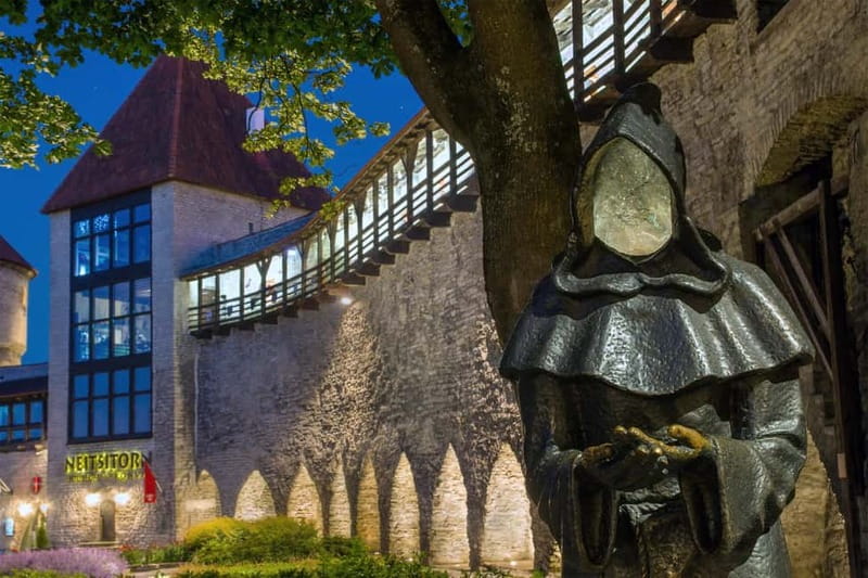 Tallinn: Guided Old Town Historical Walking Tour - From St. Nicholas Church to Freedom Square