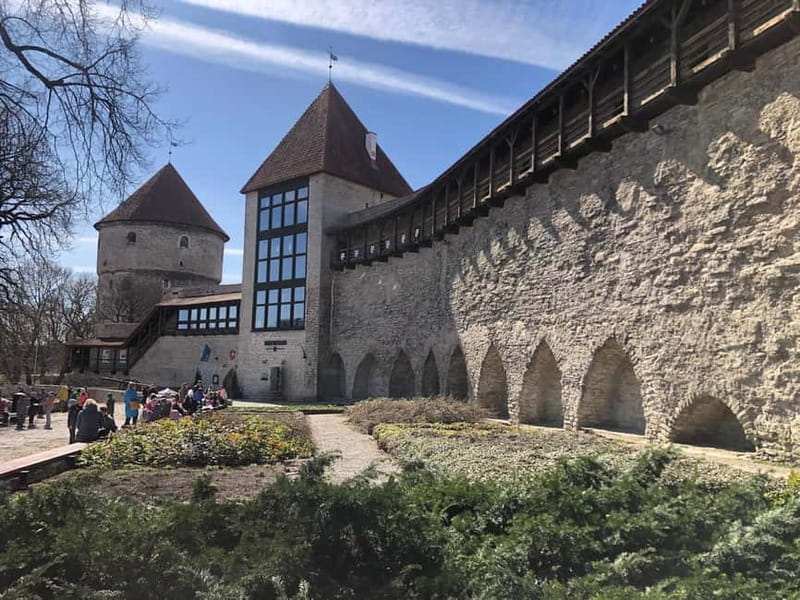 Tallinn: Medieval Walking Tour - St. Olaf’s Church and Toompea Castle