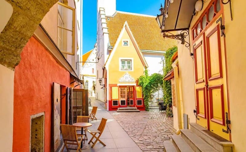 Tallinn Old Town: Stories and Views 2‑Hour Walking Tour - Key points to know before you go