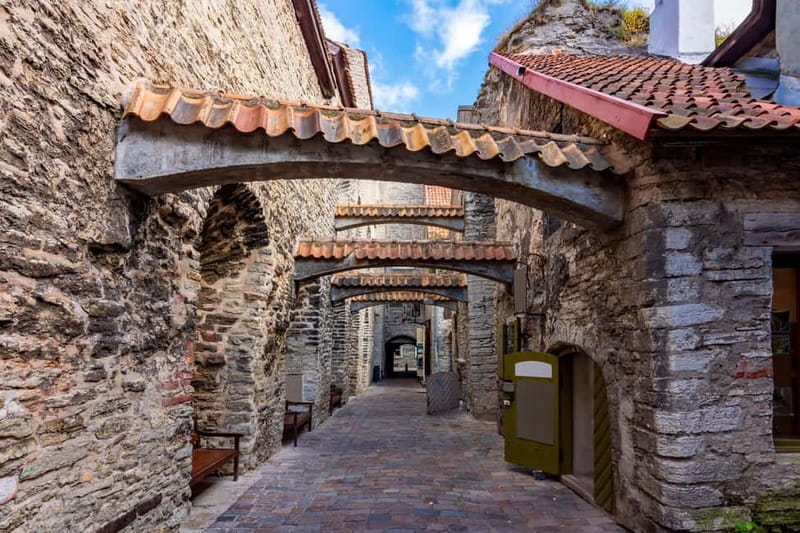 Tallinn Old Town: Stories and Views 2‑Hour Walking Tour - Alexander Nevsky Cathedral and St Mary’s Cathedral