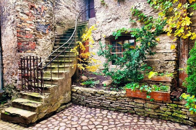 Tallinn Old Town: Stories and Views 2‑Hour Walking Tour - Returning through the Old Town to the Town Hall Pharmacy
